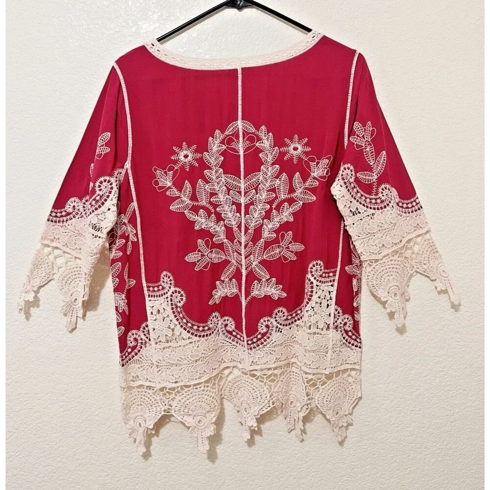 ULTRA PINK Lace Crochet Embroidered Blouse Boho Peasant Fringe Size M NWT *Read*